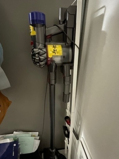 【綺麗】新居や大掃除にDyson v8 fluffy +& 専用スタンド付