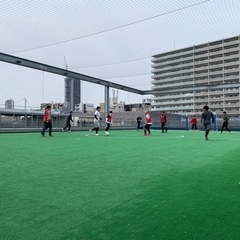 夜の涼しい時間に、一緒にスポーツしていい汗かきましょ！🏃‍♀️✨
