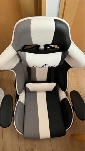 ゲーミングチェア　座椅子