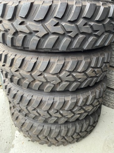 ダンロップ製　グラントレック　MT2 195 R16C ジムニー　ジープ　タイヤ