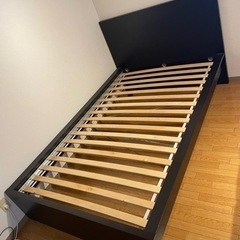 【引き取り】7/26〜7/29 IKEA ベッドフレームの画像