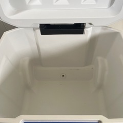  コールマン ホイールクーラー/60QT(ブルー/ホワイト)の画像