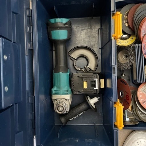 マキタグラインダー　18V コードレス