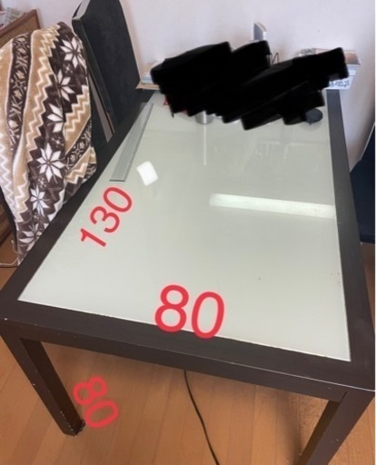 テーブル　椅子3つ付き