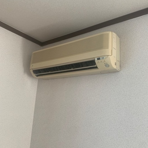 値下げしました　室外機1にエアコン2台