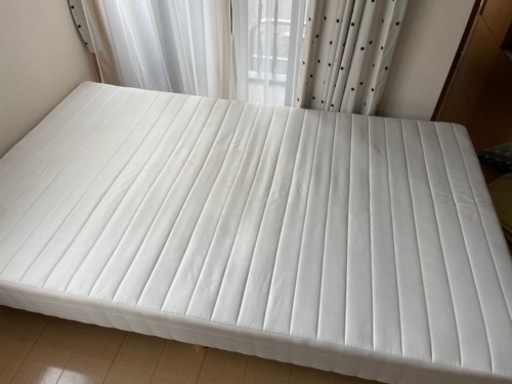 セミダブルベッド