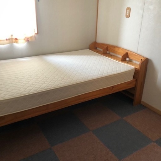 セミダブルベッド　取引先決まりました。