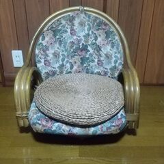 藤の回転椅子　座椅子　回転チェア
