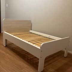 IKEAこども用伸長式ベッド一式（早めに引き渡し希望）