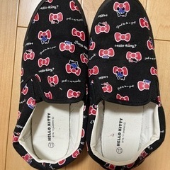 値下げ　ハローキティ　スニーカー　LL