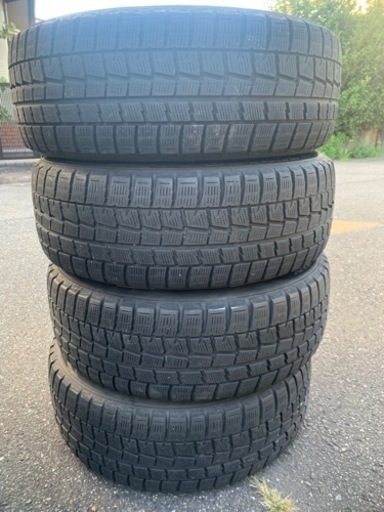ダンロッウィンターマックス 215/55R17  PCD114.3  2018年 