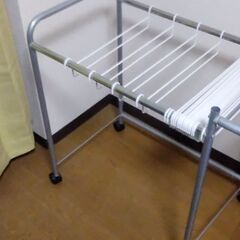 ズボン掛けの画像