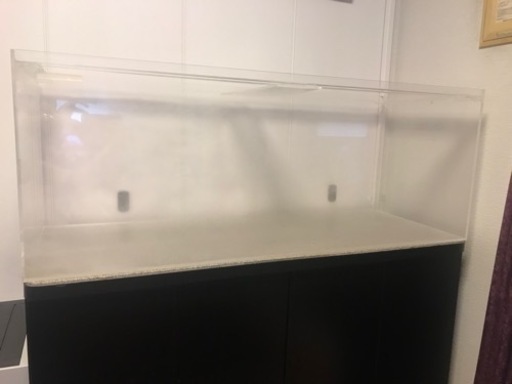 アクリル水槽
