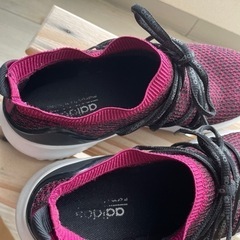 adidas レディースシューズの画像