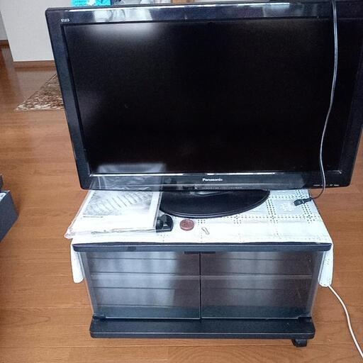 パナソニック32型とテレビ台