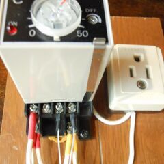 農電　電子サーモ 　温度コントローラ　単相１００Ｖ　０℃～５０℃　１００V１５Ａ　小型温室用パネルヒータ　パネルヒータ　１００V１５０W　セットの画像