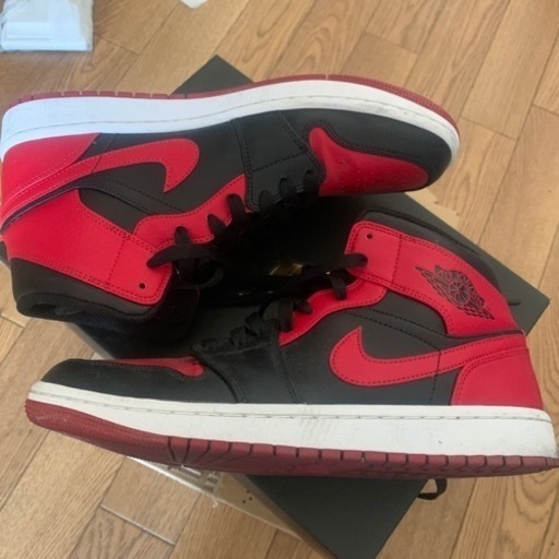 服/ファッション Nike Air Jordan 1 Mid "Bred"