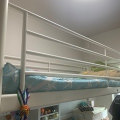 IKEAのパイプベッド