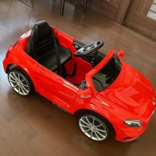電動乗用ラジコンカー　子供　メルセデスベンツ　GLA45 AMG