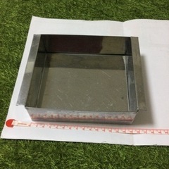 値下げ　ステンレス製固め容器(中古品)