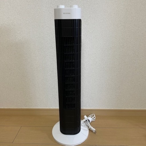 アイリスオーヤマ 扇風機 タワーファン スリム 左右自動首振り パワフル送風 風量3段階 タイマー付き メカ式 ホワイト