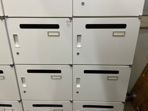 定価２０万　イトーキ　6人用ロッカー型 保管庫付き　シンラインキャビネット HCN-109HSN1-W9　HTM-069HVS-W9