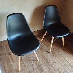 イームズチェア リプロダクト ブラック２脚　差し上げます。