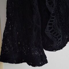 黒レースカットソーの画像