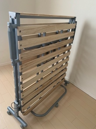 受付け終了。折りたたみベッド