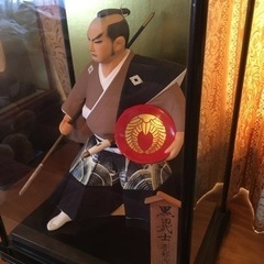 黒田武士の人形　末九郎作　飾り棚付きの画像
