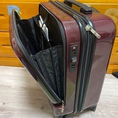 スーツケースの画像