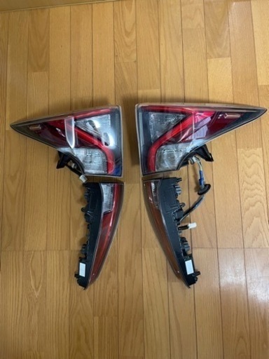 プリウス　テールランプ