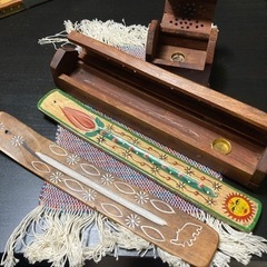 お香立て、お香の画像