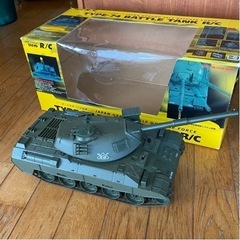 陸上自衛隊　74式戦車 ラジコン　ディスプレイに