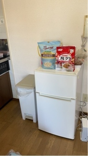 85Lホワイト冷蔵庫