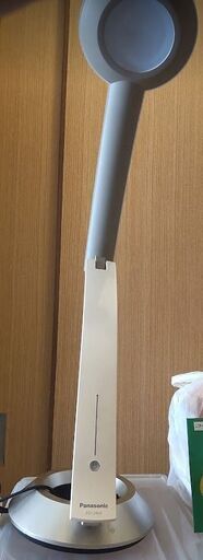 LEDデスクライト　デザイン家電　パナソニック製　※売却済〆切