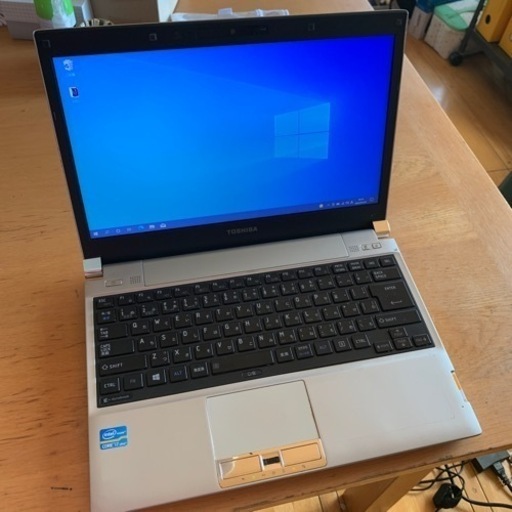 (売約済)特価！おまけ付！人気小型超軽量13.3インチ型 爆速レアi7搭載機　Dynabook Satellite　R732改その⑤　