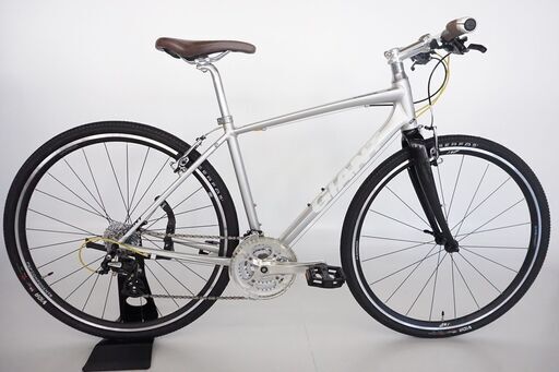 GIANT 「ジャイアント」 ESCAPE RX2 2011年モデル クロスバイク