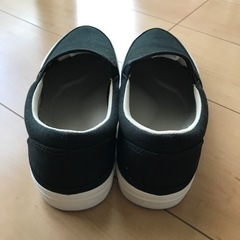 美品　無印スリッポンスニーカー　黒の画像