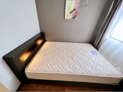 simmonsダブルベッド高級ホテル用、ラクトコンセント付き シモンズ