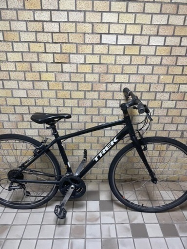 〈渋谷、下北沢周辺引渡し〉クロスバイク/自転車 TREK トレックFX2