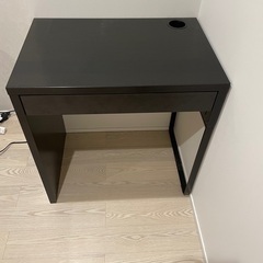IKEAのデスク