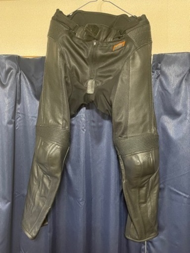 ヒョウドウ　レザーパンチング