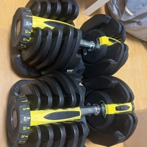 可変式ダンベル40キロ、インクラインベンチ（80度まで調節可能）