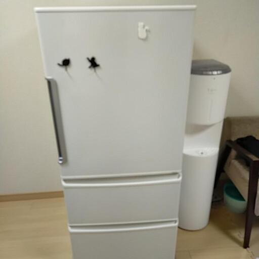 アクア2016年式272L中古冷凍冷蔵庫　AQR-271E(w)\n\n