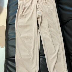 ★美品　ユニクロクロップト丈薄パンツの画像