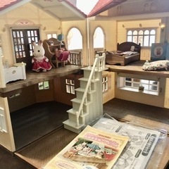 取引終えました✨シルバニアファミリー赤い屋根の大きなお家の画像
