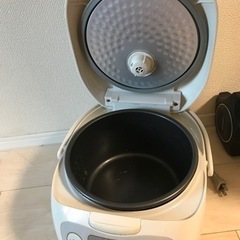 炊飯器の画像