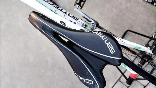 ロードバイク　BOTTECCHIA