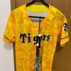 阪神タイガース　応援ユニフォーム＆メガホン　セット